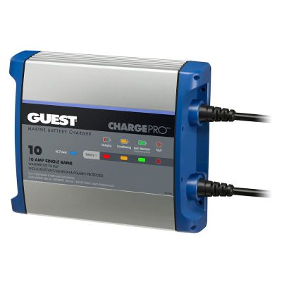 Cargador de Baterías a Bordo Guest 10A / 12V - 1 Banco - Entrada 120V