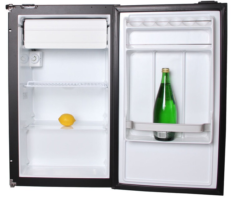 NovaKool R2300 Refrigerator