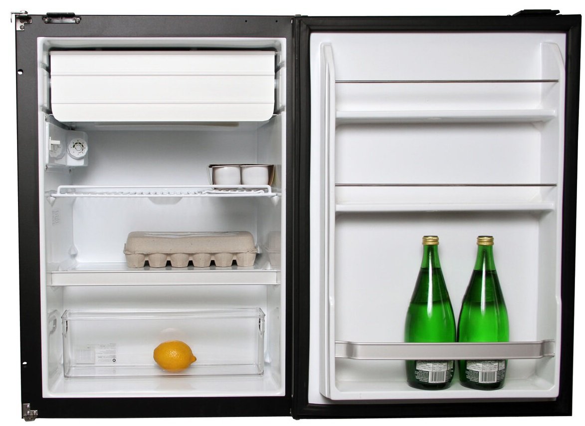 NovaKool R3800 Refrigerator