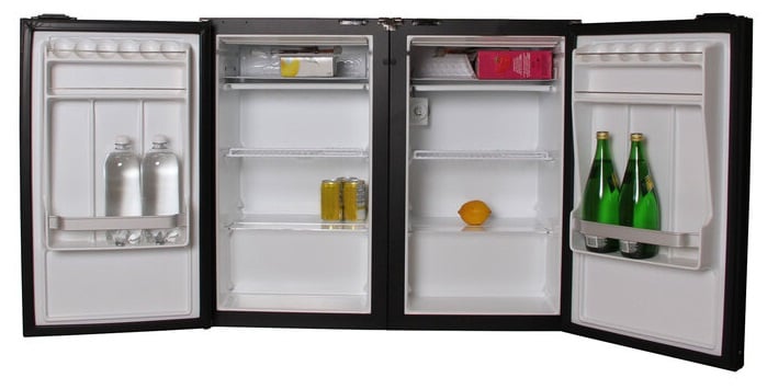 NovaKool RS4600 Refrigerator