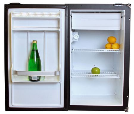 NovaKool R3100 Refrigerator