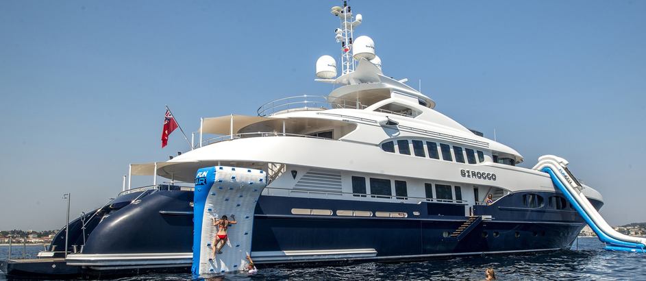 Inflatable Climbing Wall for Yacht